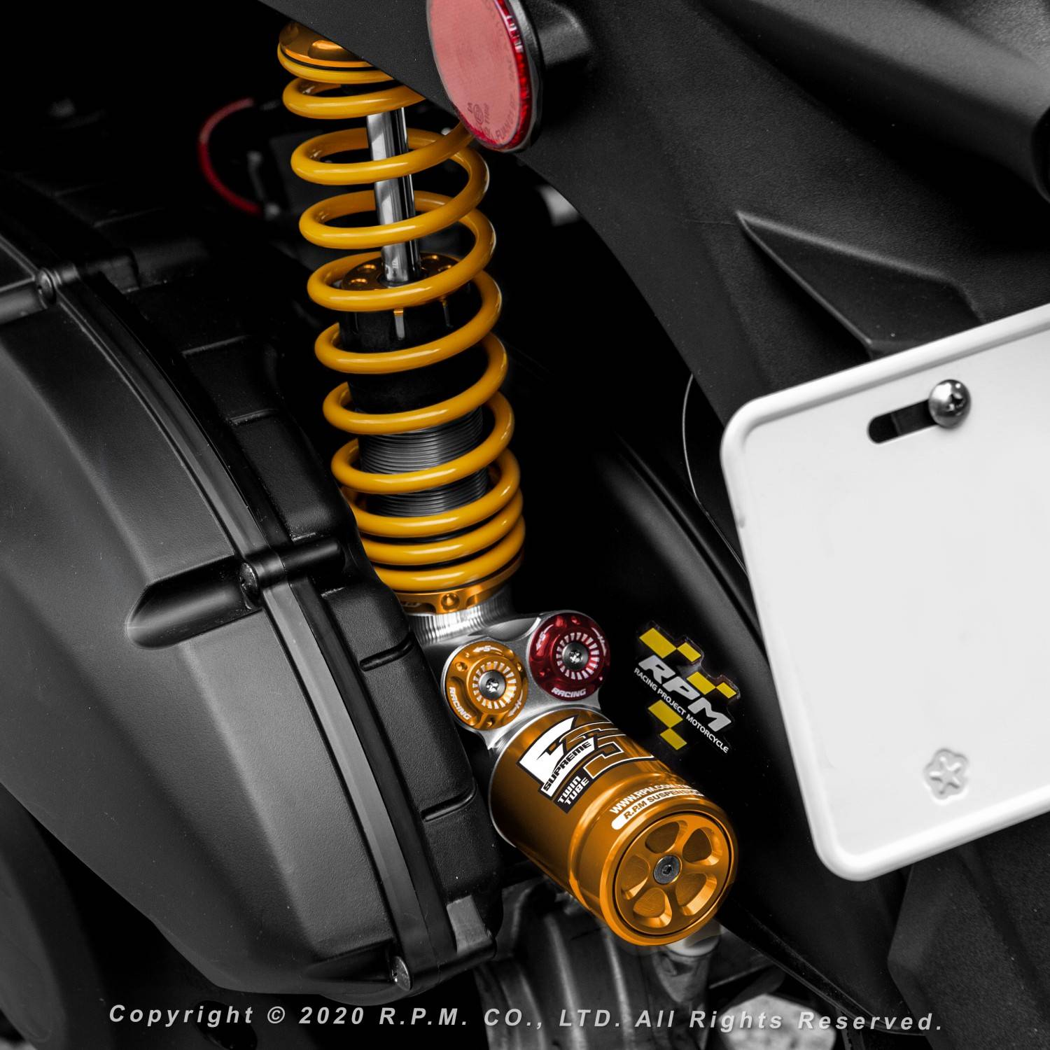 RPM ES系列 複筒式全可調 氣瓶正叉後避震器 車輛實裝