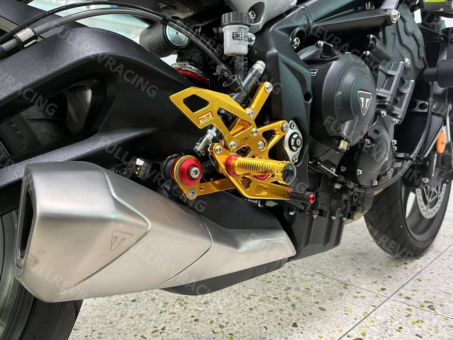 FULL-REV 改裝後移腳踏 TRIUMPH車款