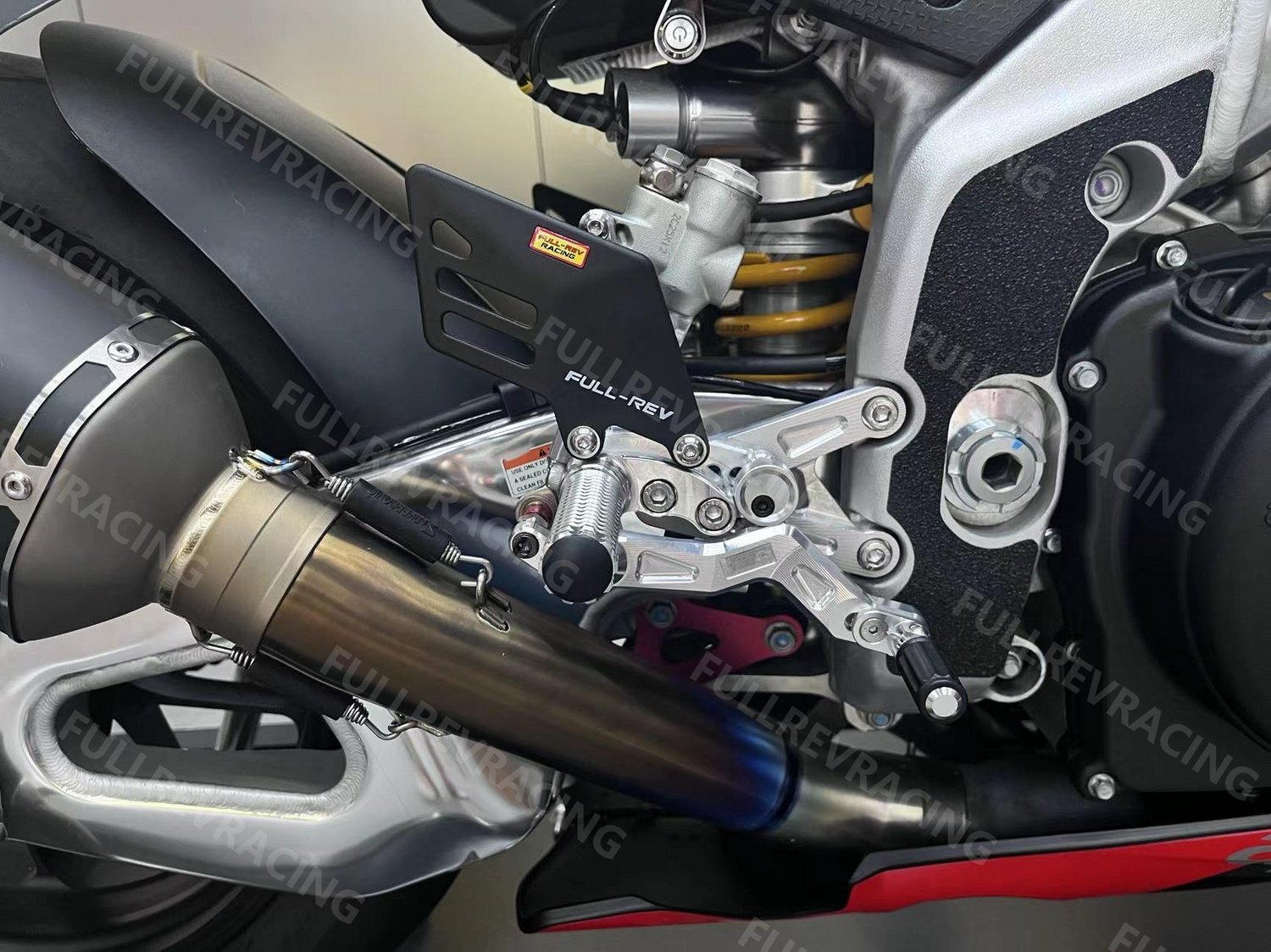 FULL-REV 改裝後移腳踏(Pro款) APRILIA車款