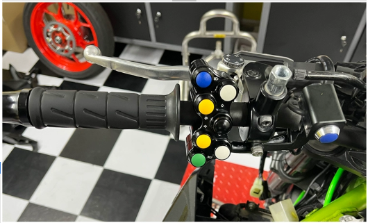 FULL-REV 糖豆按鈕開關 KAWASAKI車款