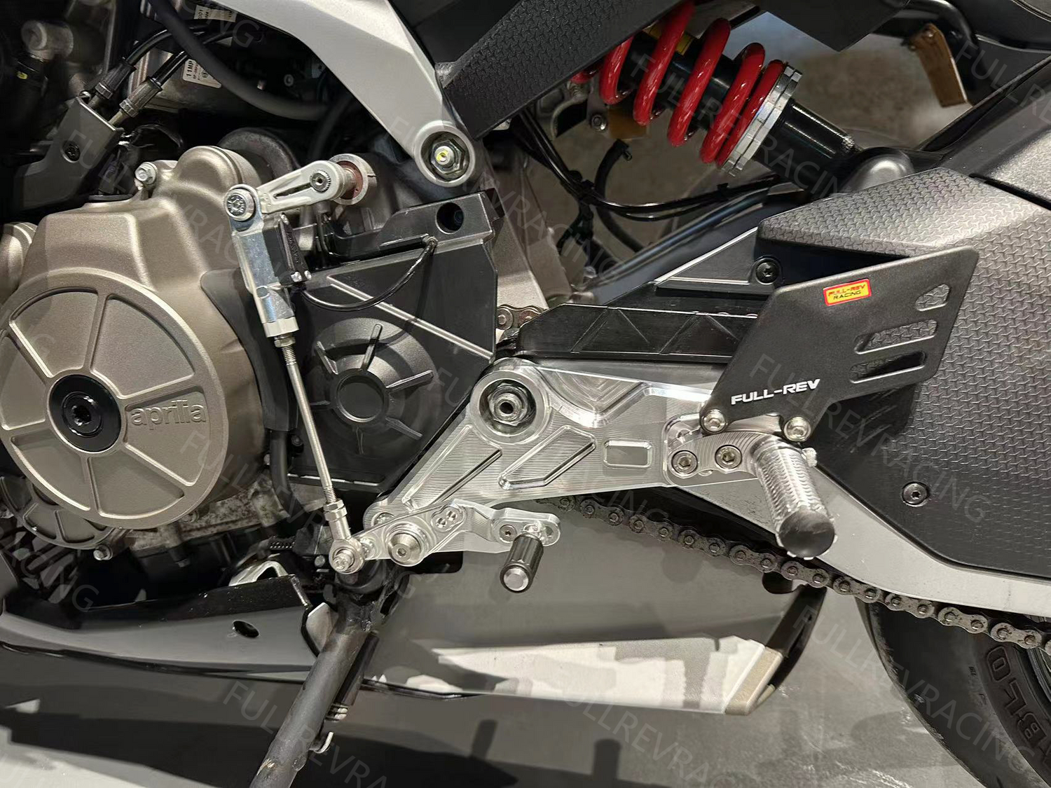 FULL-REV 改裝後移腳踏(Pro款) APRILIA車款