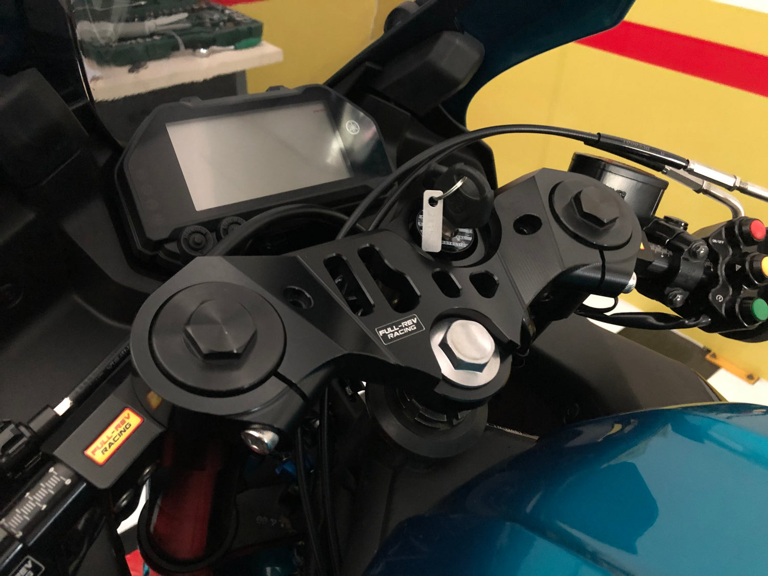 FULL-REV 輕量化三角台 YAMAHA車款