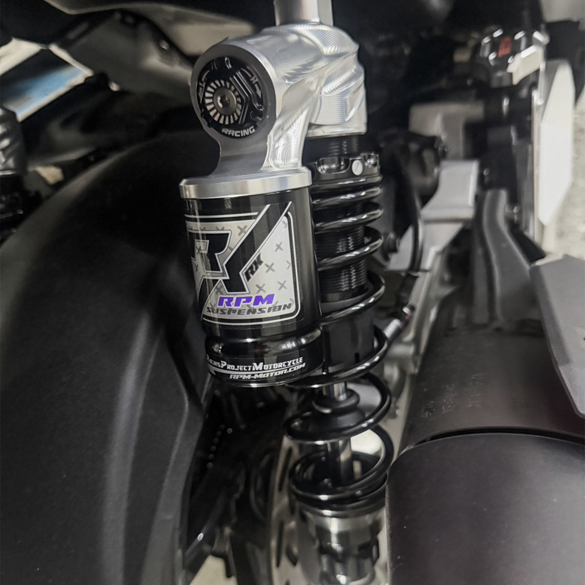RX Inverted Fork Shock Absorber with Adjustable Compression Reservoir